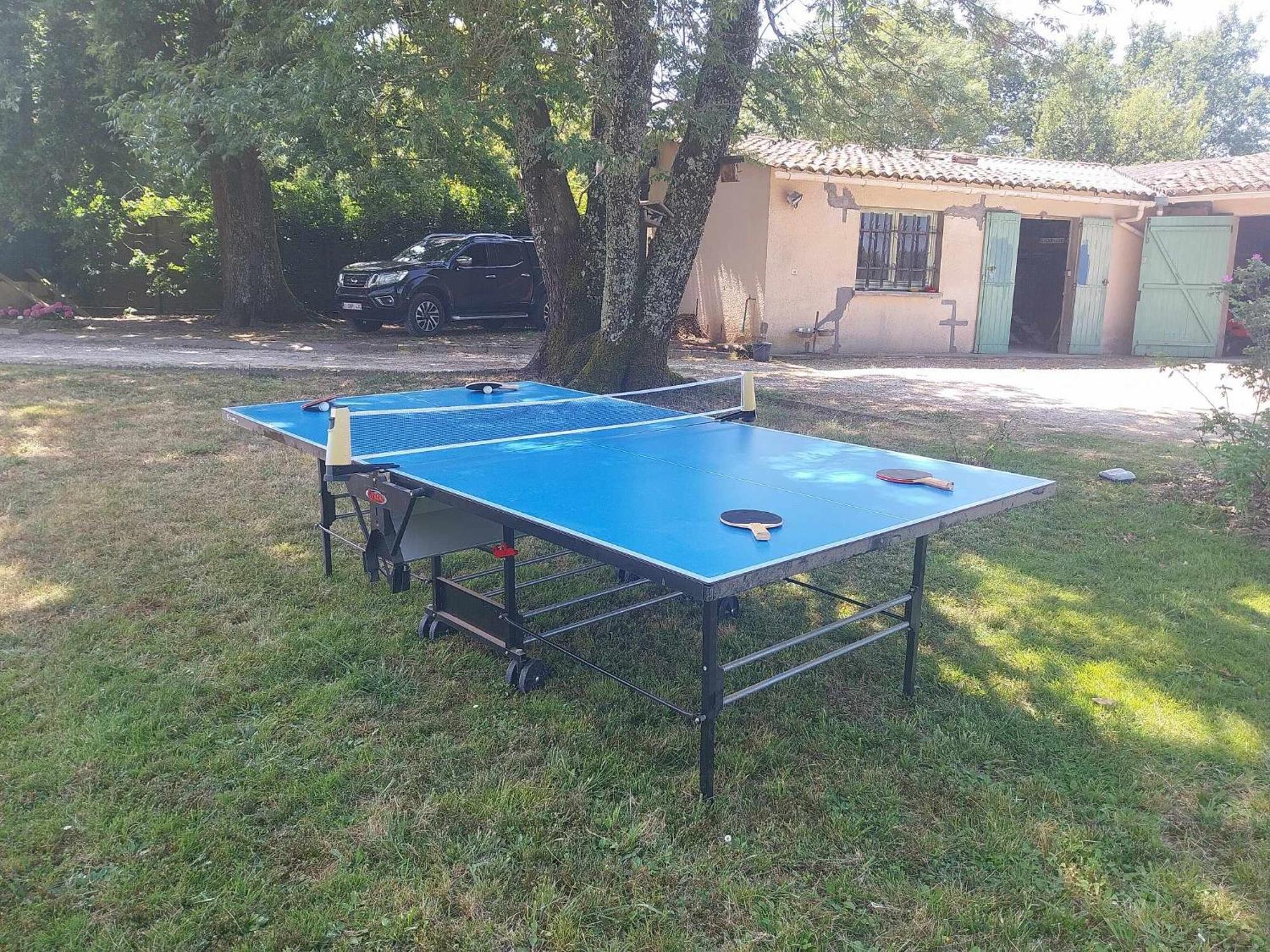 Les Bernus Bed & Breakfast Monfaucon  Dış mekan fotoğraf